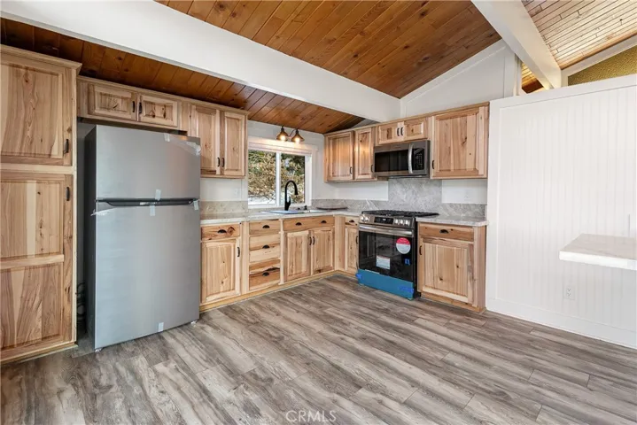 2121 Tank Road, Arrowbear, California 92382