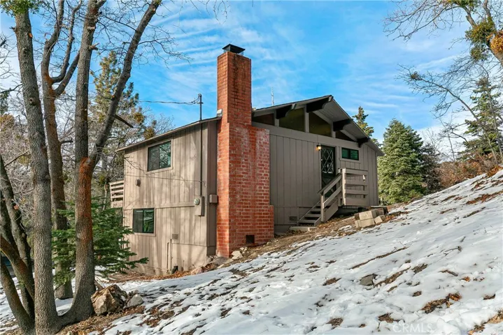 2121 Tank Road, Arrowbear, California 92382