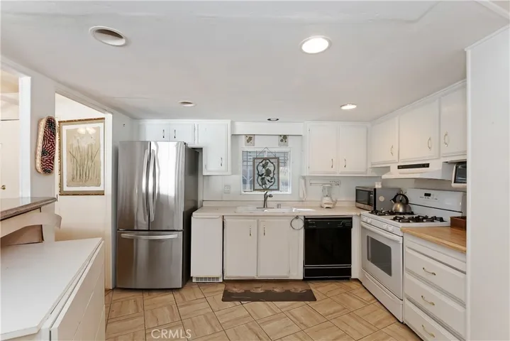 73360 Colonial Drive, Thousand Palms, California 92276