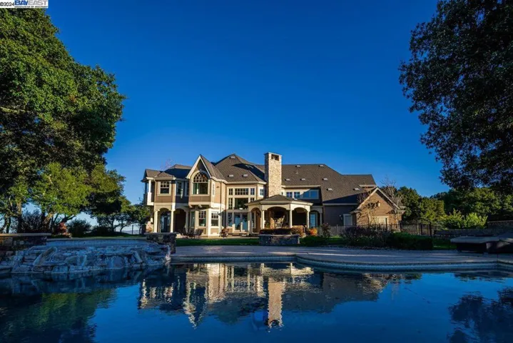 9767 Santos Ranch Rd, Pleasanton, California 94588