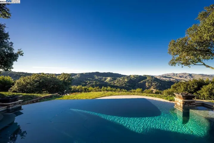 9767 Santos Ranch Rd, Pleasanton, California 94588