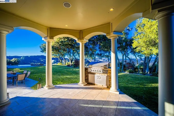 9767 Santos Ranch Rd, Pleasanton, California 94588