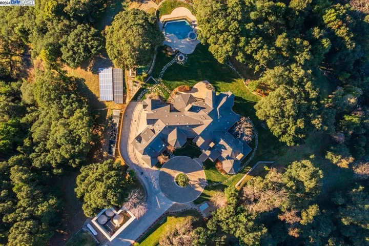 9767 Santos Ranch Rd, Pleasanton, California 94588