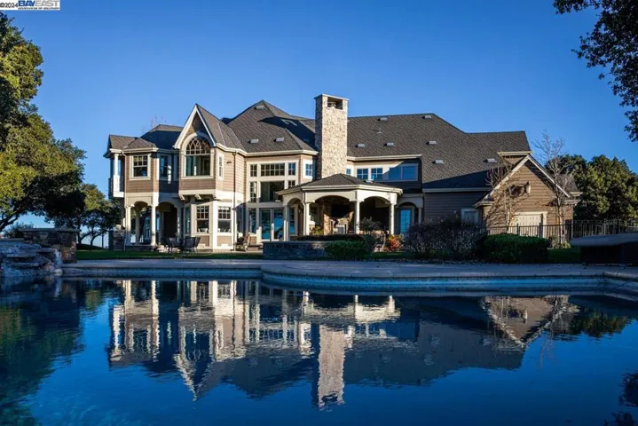 9767 Santos Ranch Rd, Pleasanton, California 94588