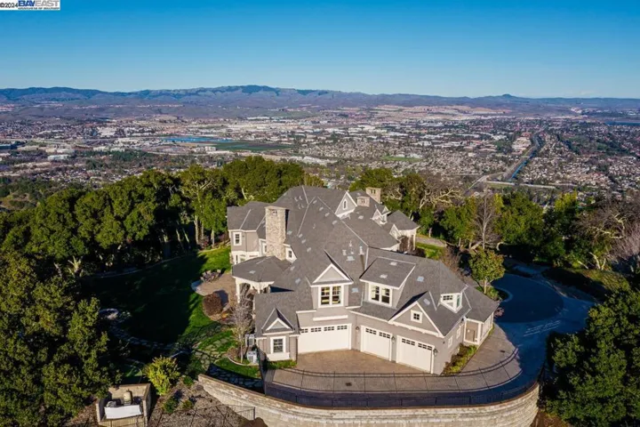 9767 Santos Ranch Rd, Pleasanton, California 94588