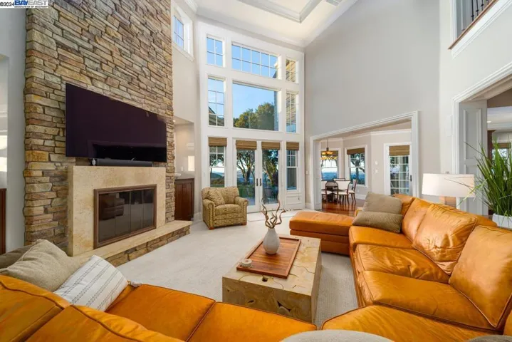 9767 Santos Ranch Rd, Pleasanton, California 94588