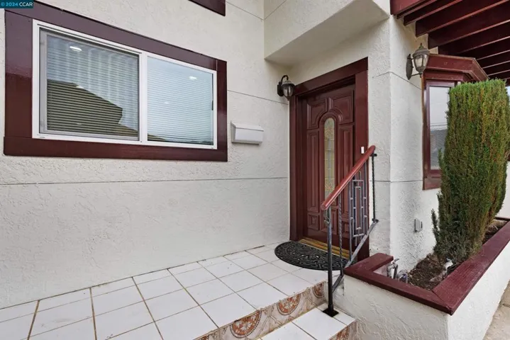 921 Liberty St, El Cerrito, California 94530