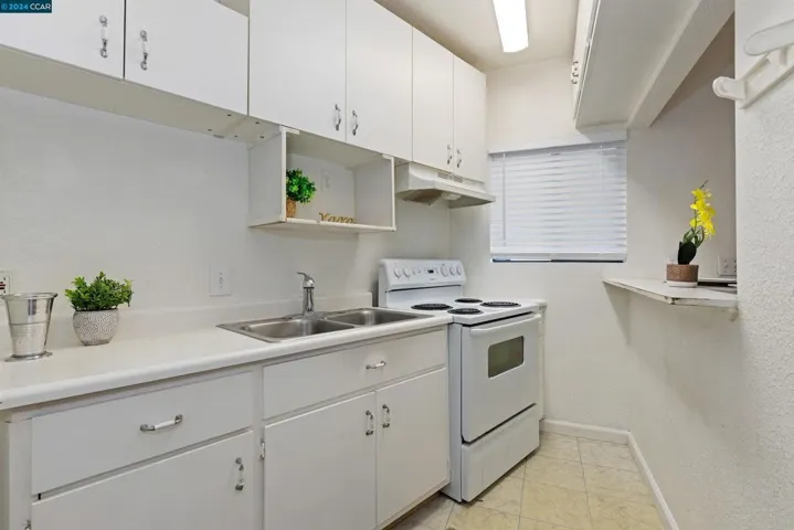 921 Liberty St, El Cerrito, California 94530