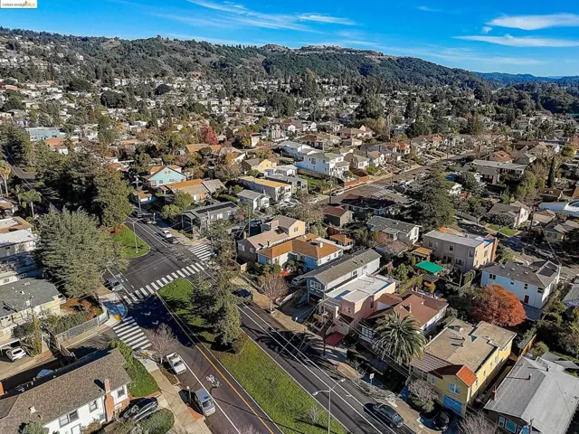 3748 High St, Oakland, California 94619