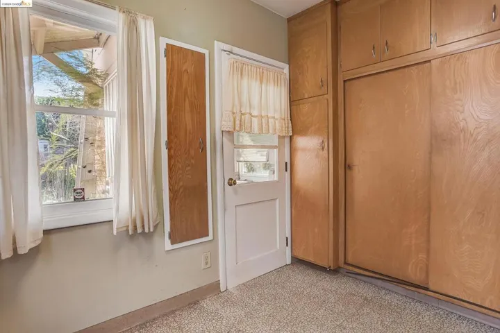 3748 High St, Oakland, California 94619