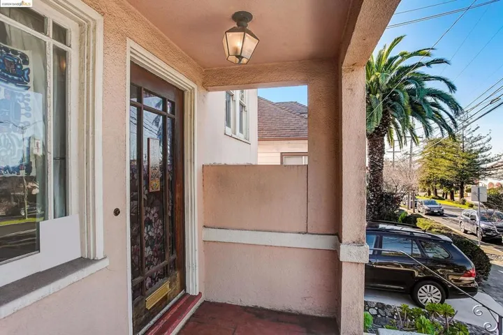3748 High St, Oakland, California 94619