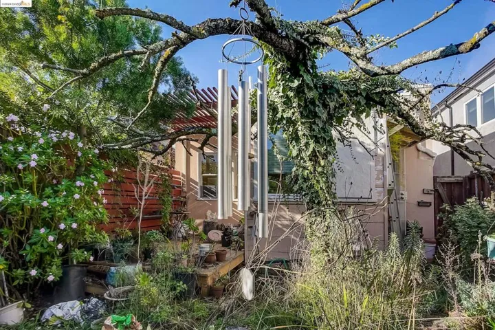 3748 High St, Oakland, California 94619