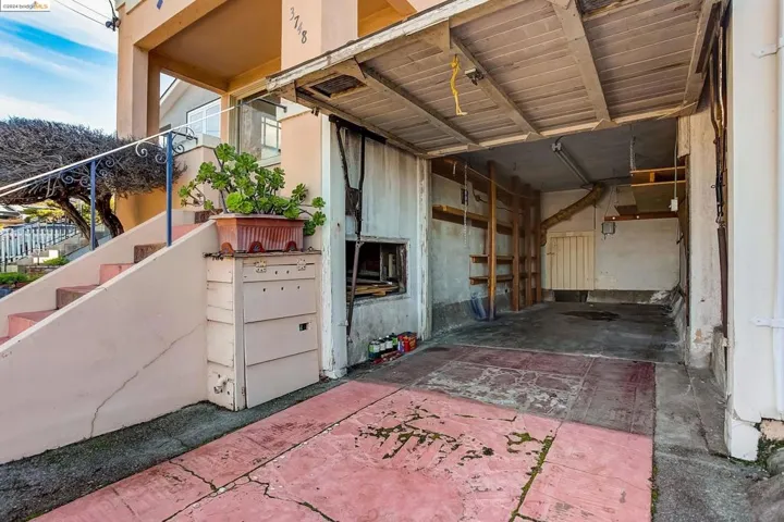 3748 High St, Oakland, California 94619