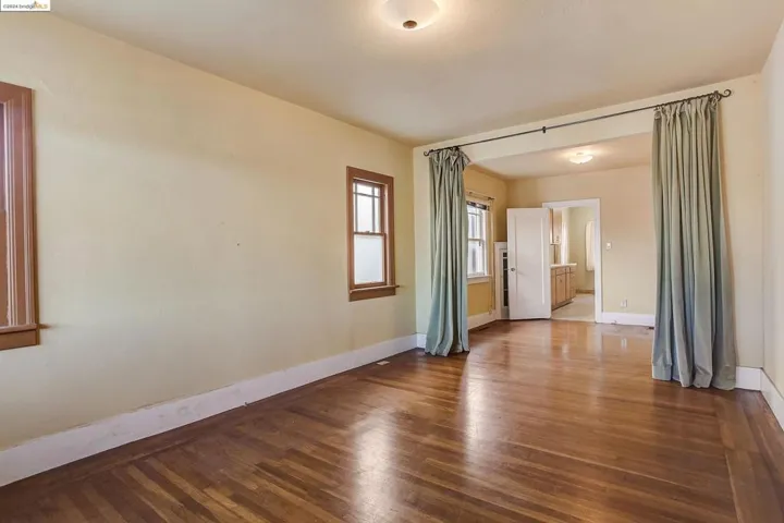 3748 High St, Oakland, California 94619