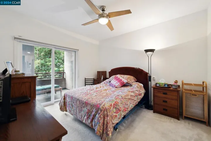 240 Caldecott Ln 217, Oakland, California 94618