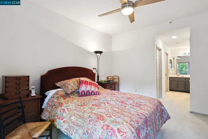240 Caldecott Ln 217, Oakland, California 94618