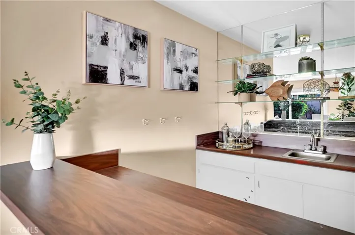 Wet bar
