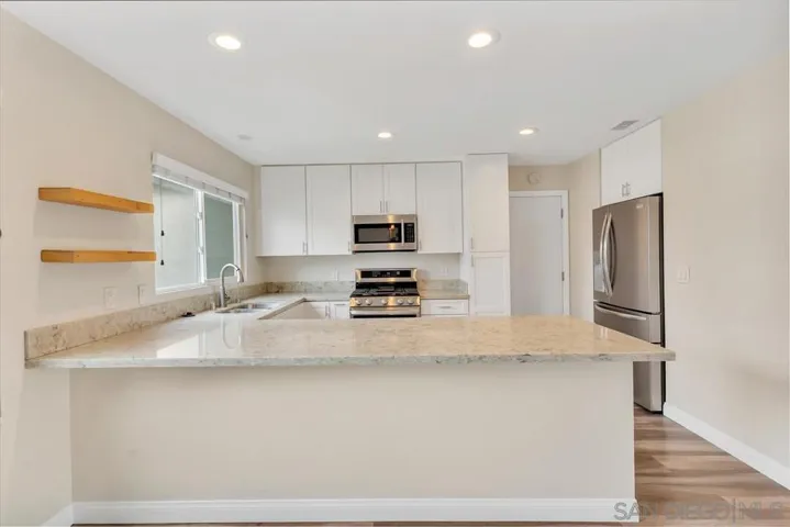 9357 Burning Tree Way, Santee, California 92071