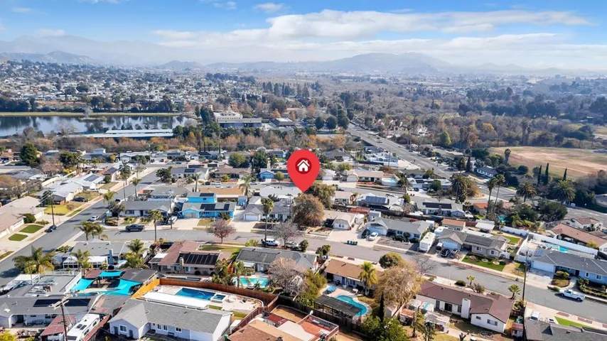 9357 Burning Tree Way, Santee, California 92071