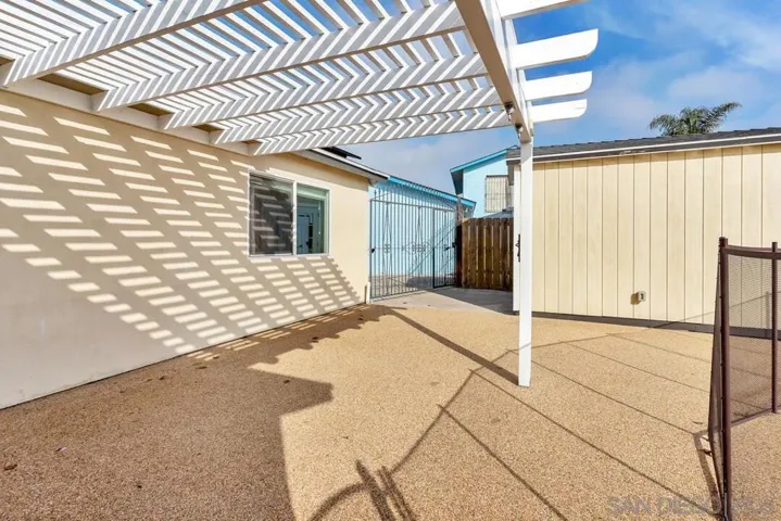 9357 Burning Tree Way, Santee, California 92071