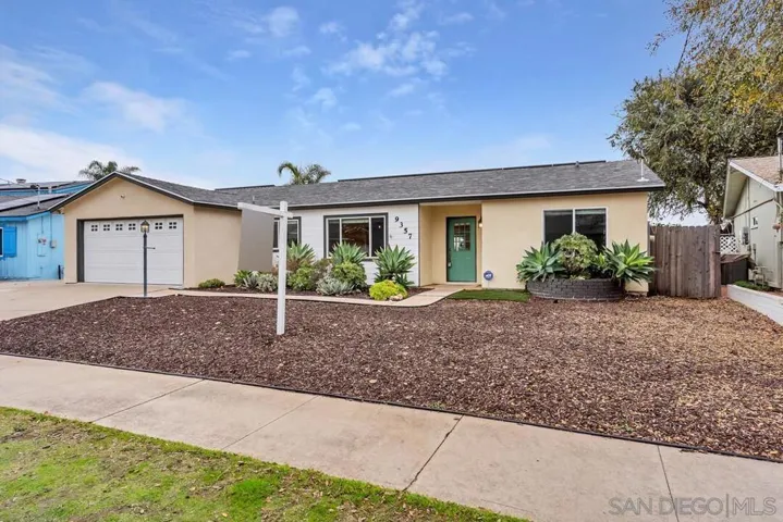 9357 Burning Tree Way, Santee, California 92071