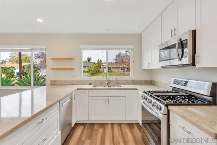 9357 Burning Tree Way, Santee, California 92071