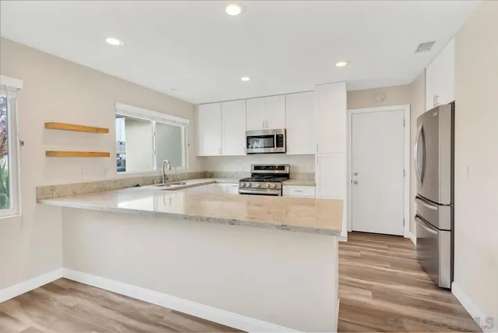 9357 Burning Tree Way, Santee, California 92071