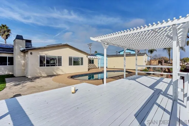 9357 Burning Tree Way, Santee, California 92071