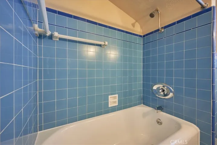2575 2nd Street, La Verne, California 91750