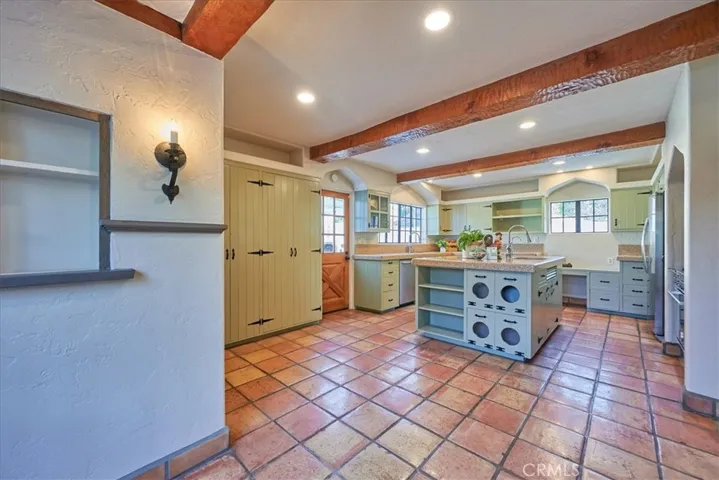 2575 2nd Street, La Verne, California 91750