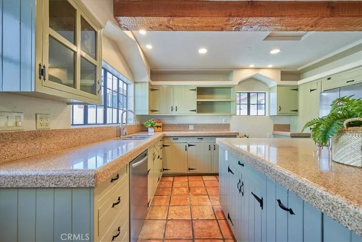 2575 2nd Street, La Verne, California 91750