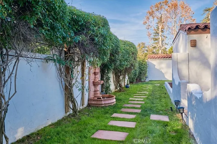 2575 2nd Street, La Verne, California 91750