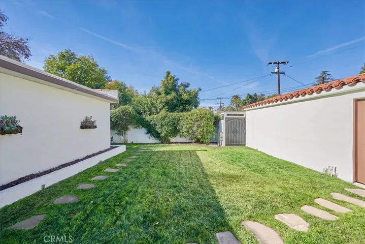 2575 2nd Street, La Verne, California 91750