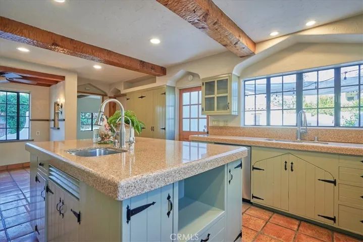 2575 2nd Street, La Verne, California 91750