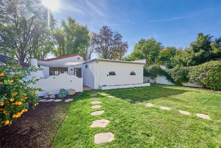 2575 2nd Street, La Verne, California 91750