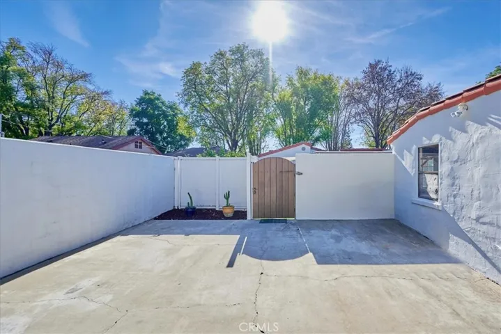 2575 2nd Street, La Verne, California 91750