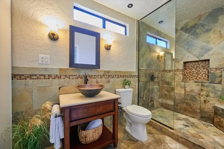 2575 2nd Street, La Verne, California 91750