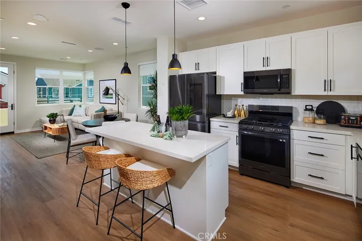 2437 E Hyde Paseo, Ontario, California 91762