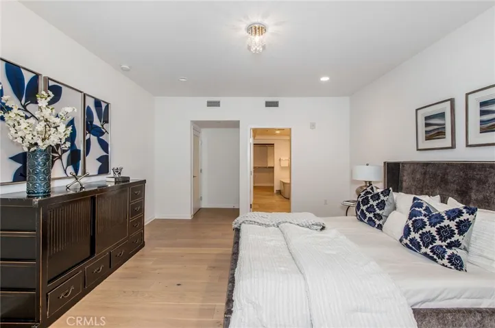 4240 Laurel Canyon Boulevard 106, Studio City, California 91604