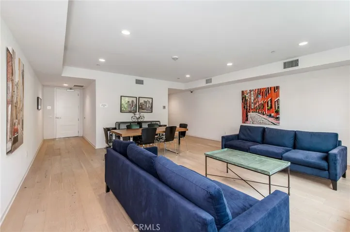 4240 Laurel Canyon Boulevard 106, Studio City, California 91604