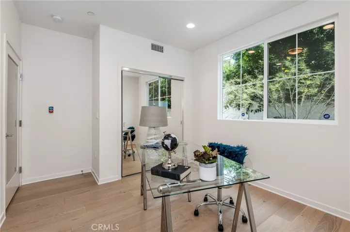 4240 Laurel Canyon Boulevard 106, Studio City, California 91604