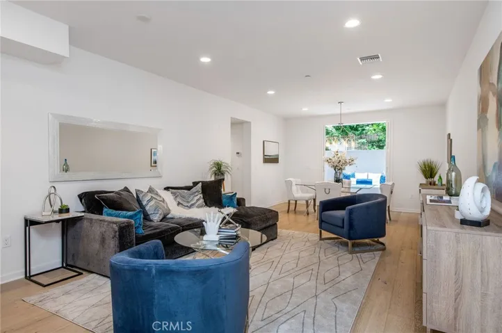 4240 Laurel Canyon Boulevard 106, Studio City, California 91604