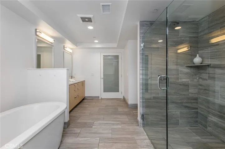 4240 Laurel Canyon Boulevard 106, Studio City, California 91604