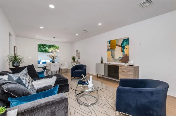 4240 Laurel Canyon Boulevard 106, Studio City, California 91604