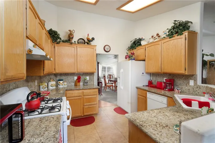 11151 Redwood Avenue, Hesperia, California 92345