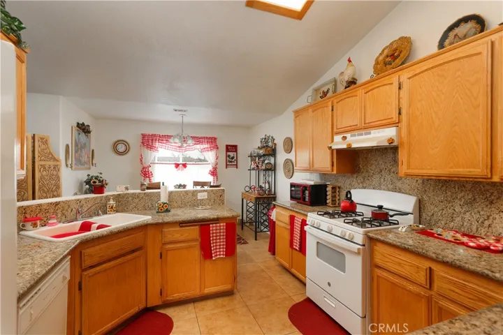 11151 Redwood Avenue, Hesperia, California 92345