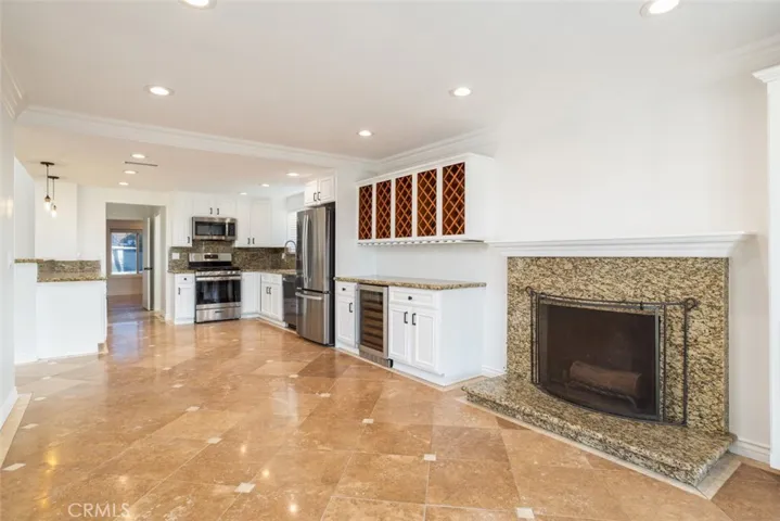 1861 Parkview Circle, Costa Mesa, California 92627