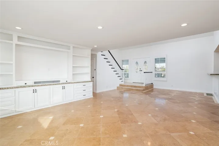 1861 Parkview Circle, Costa Mesa, California 92627