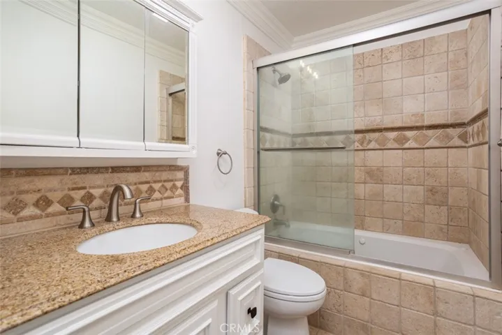 1861 Parkview Circle, Costa Mesa, California 92627