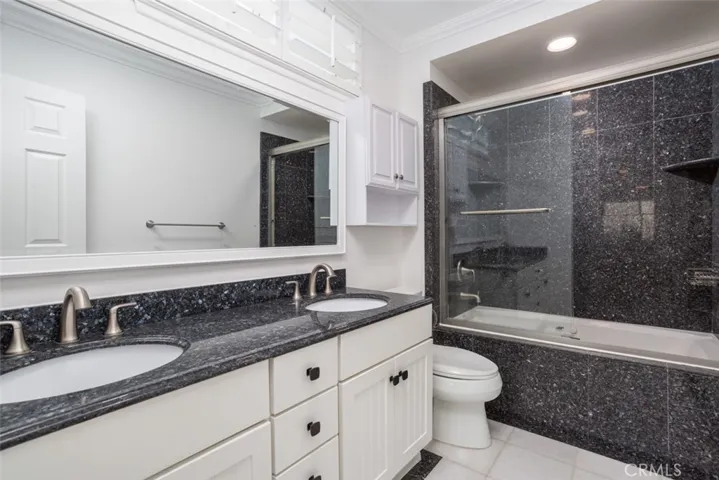 1861 Parkview Circle, Costa Mesa, California 92627
